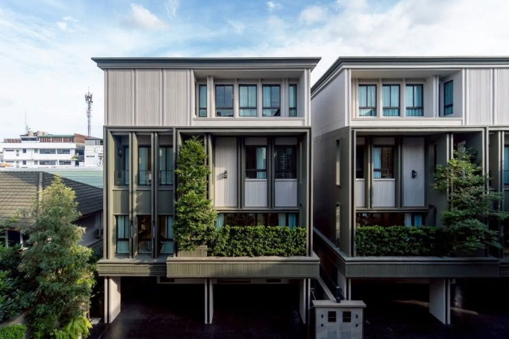 รูป ให้เช่าบ้านเดี่ยว 4 ชั้น โครงการ ลาวิสต้า เพรสทีจ วิลเลจ เอกมัย 10 4 ห้องนอน  - รูปที่ 1/8