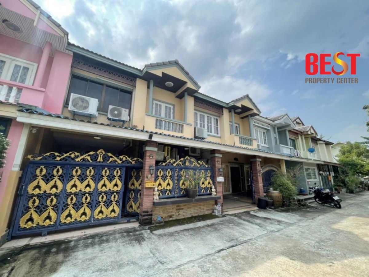 รูป ขายทาวน์เฮ้าส์ 3 ห้องนอน ขนาด 20 ตร.วา หมู่บ้านวรารักษ์ เขตคลองสามวา ใกล้สวนสยาม-แฟชั่นไอส์แลนด์  - รูปที่ 2/18