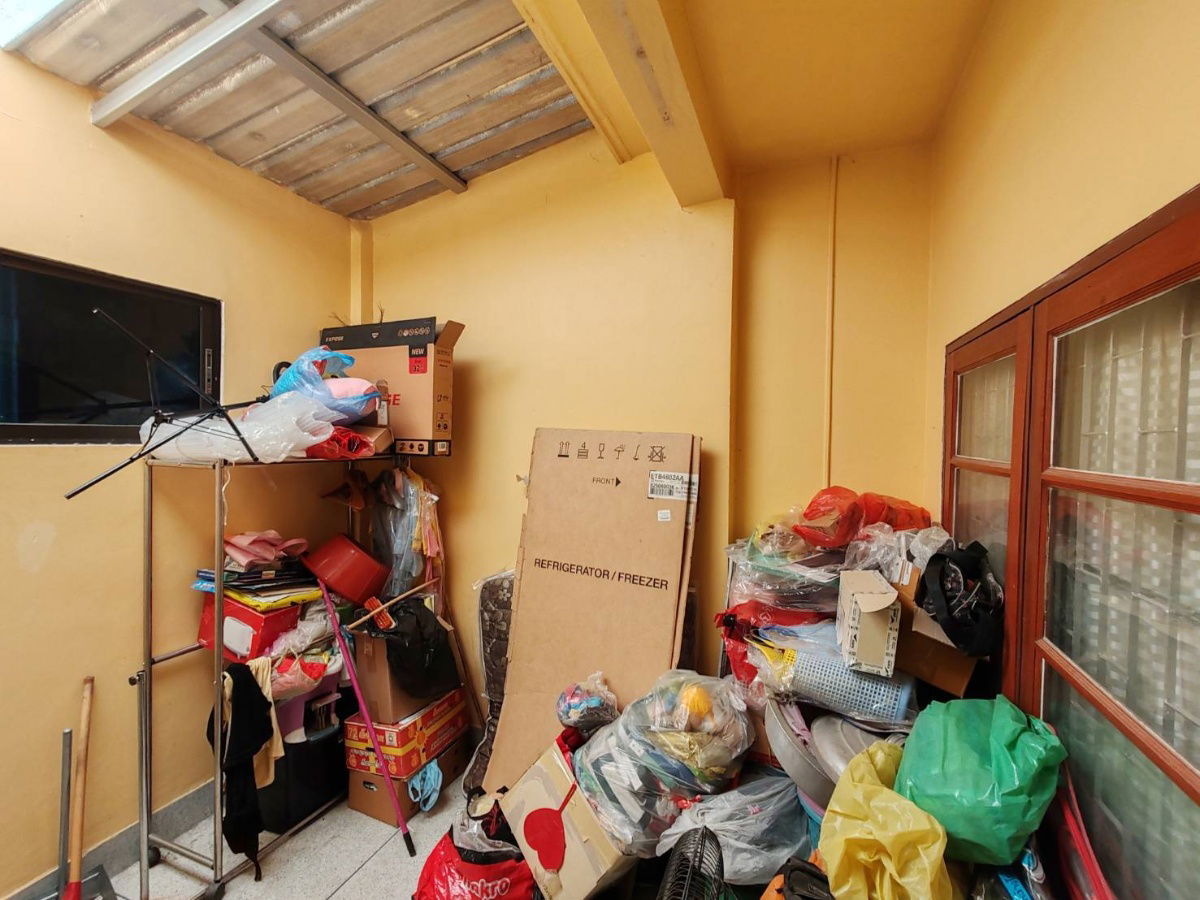 picture Spacious Land Great Condition No Leaks!!! 2-Storey Townhouse for Sale – Move-in Ready at Pracharat Sai 1, Soi 10 Land size: 25.7 sq.wah  - 7/7