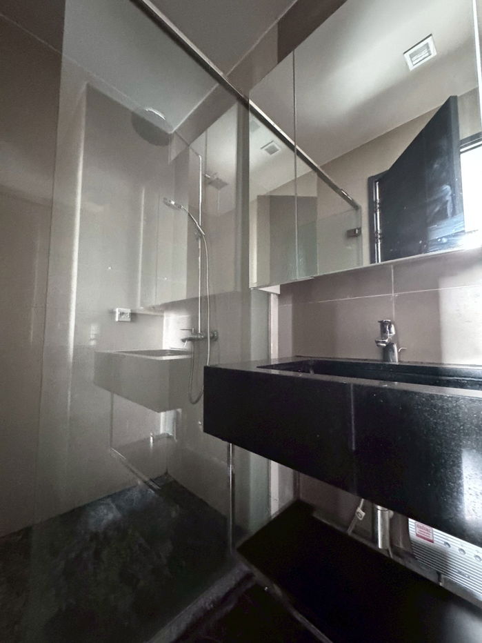 รูป [For Rent] Edge Sukhumvit 23 | 1 bedroom 1 bathroom *เฟอร์นิเจอร์ครบพร้อมเข้าอยู่ - รูปที่ 13/15