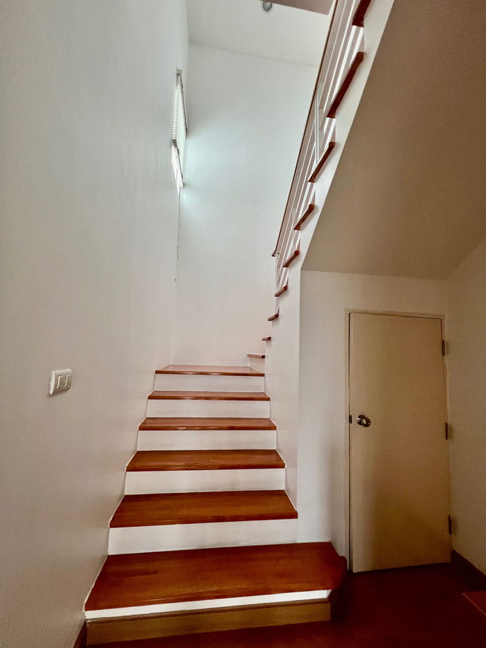 รูป 🏡 ขายด่วน! ทาวน์โฮม 3 ชั้น บ้านกลางเมือง S-Sense ศรีนครินทร์ | รีโนเวทใหม่ทั้งหลัง  บนทำเลศักยภาพ ใกล้รถไฟฟ้า - รูปที่ 12/26