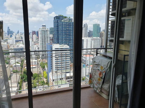 เดอะคอมพลีท ราชปรารถ ให้เช่า ห้องหัวมุนวิวสวย0932982564