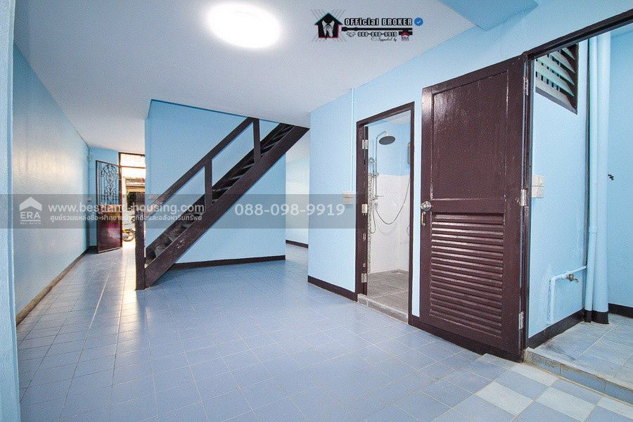 รูป ขายทาวน์เฮ้าส์ ลาดพร้าว 101 ซ.40 (ชุมชนร่วมกันสร้าง) ใกล้รถไฟฟ้า  3 ห้องนอน 2 ห้องน้ำ ถูกสุด! พร้อมอยู่  รีโนเวทใหม่ ทั้งหลัง - รูปที่ 3/15