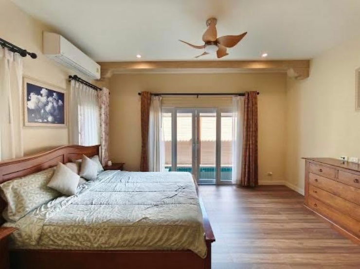 picture Silk Road Place 3 Bed For Rent - 10/20