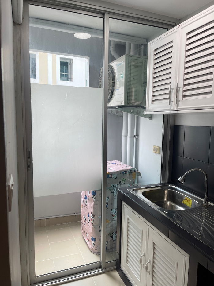 picture  Plum condo Paholyothin89 for rent  - 8/11