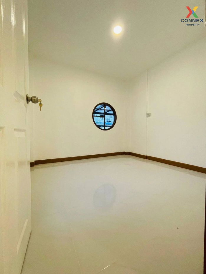 picture For Sale Townhouse/Townhome  , Sriprajak 5 , newly renovated , Bang Bua Thong , Bang Bua Thong , Nonthaburi , CX-130353 ✅ Live chat with us ADD LINE @connexproperty ✅  - 7/12