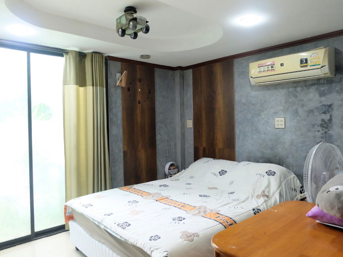 รูป ขายบ้านเดี่ยว 3 ชั้น 41 ตร.ว. พัทยากลาง ตรงข้ามบิ๊กซี ใกล้หาดพัทยา 1.5 ก.ม.  เหมาะทำโฮสเทล อ.บางละมุง จ.ชลบุรี - รูปที่ 6/10