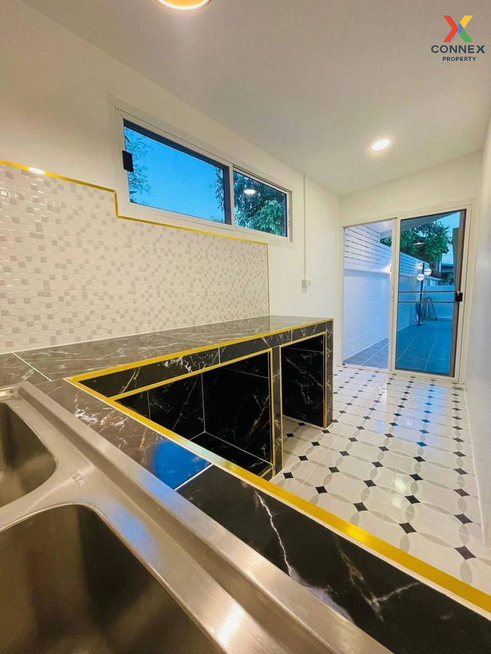 picture For Sale Townhouse/Townhome  , Sriprajak 5 , newly renovated , Bang Bua Thong , Bang Bua Thong , Nonthaburi , CX-130353 ✅ Live chat with us ADD LINE @connexproperty ✅  - 11/12