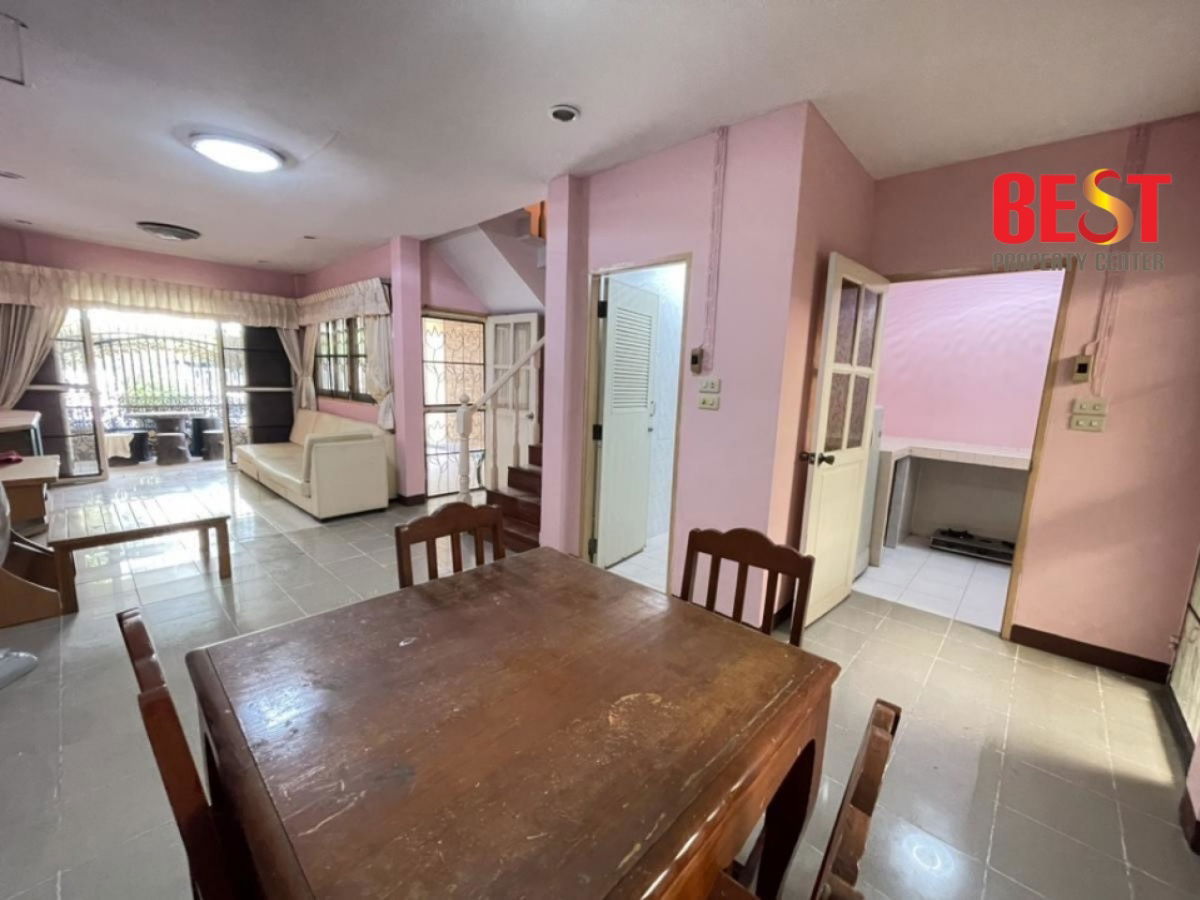 รูป ขายทาวน์เฮ้าส์ 3 ห้องนอน ขนาด 20 ตร.วา หมู่บ้านวรารักษ์ เขตคลองสามวา ใกล้สวนสยาม-แฟชั่นไอส์แลนด์  - รูปที่ 6/18
