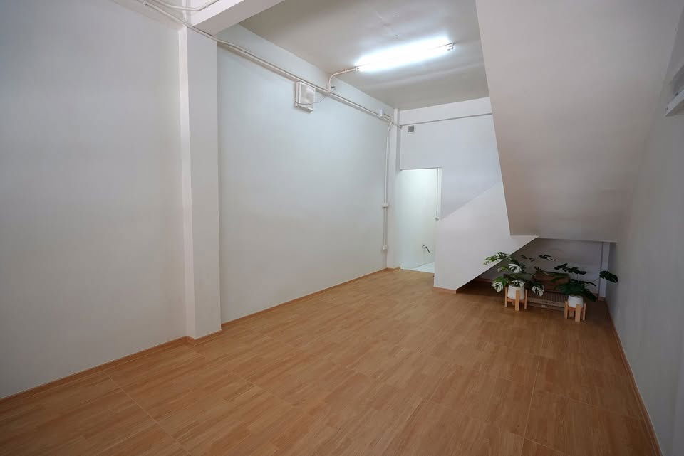 picture Sale Shophouse 4 stories, Renovated already, Minimal style,  near BTS Wongwianyai - 13/16
