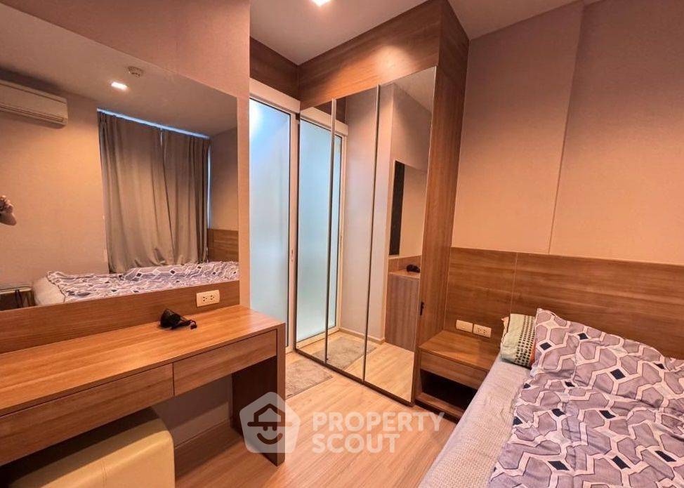 รูป คอนโด 1-ห้องนอน ที่ ริธึ่ม สาทร ใกล้ BTS สะพานตากสิน (ID 2053106) - รูปที่ 4/10