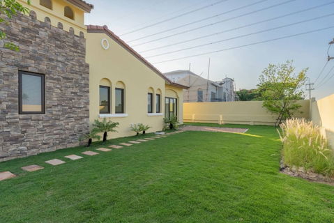 ลดราคาขายบ้านใหม่ Pool Villa สไตล์อิตาลีและทัศคานี “ณุศา ชีวานี่ พัทยา” 110 ตรว. นาจอมเทียน อ.สัตหีบ ชลบุรี