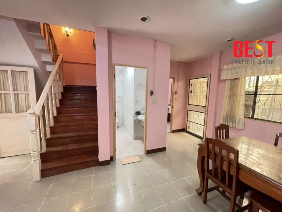 รูป ขายทาวน์เฮ้าส์ 3 ห้องนอน ขนาด 20 ตร.วา หมู่บ้านวรารักษ์ เขตคลองสามวา ใกล้สวนสยาม-แฟชั่นไอส์แลนด์  - รูปที่ 5/18