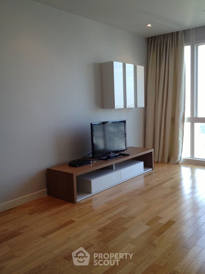 picture 2-BR Condo at Millennium Residence @ Sukhumvit Condominium near BTS Phrom Phong (ID 513495) - 1/7