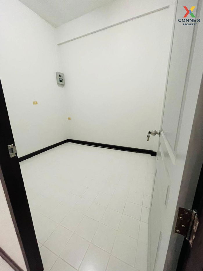 picture For Sale Townhouse/Townhome  , Baan Sinphet , MRT-Khong Bang Phai , Bang Rak Phatthana , Bang Bua Thong , Nonthaburi , CX-130655 ✅ Live chat with us ADD LINE @connexproperty ✅  - 5/9