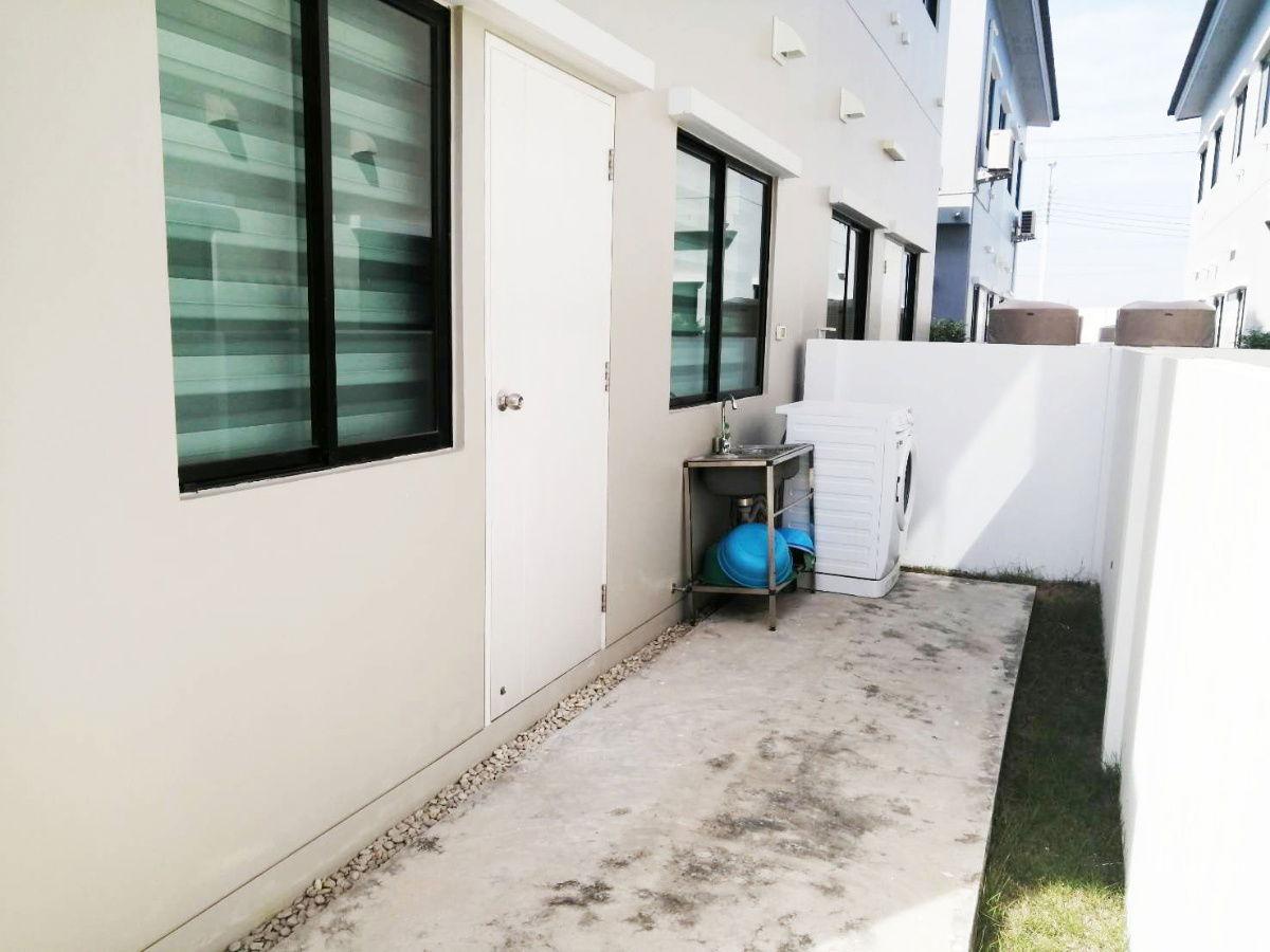 รูป T 1435 ให้เช่า ทาวน์เฮ้าส์ 2 ชั้น ม.ชวนชื่นทาวน์วิลเลจ บางนาตราด กม.29 บ้านสวย มีเฟอร์นิเจอร์ พร้อมอยู่ 12,000 บาท - รูปที่ 9/14