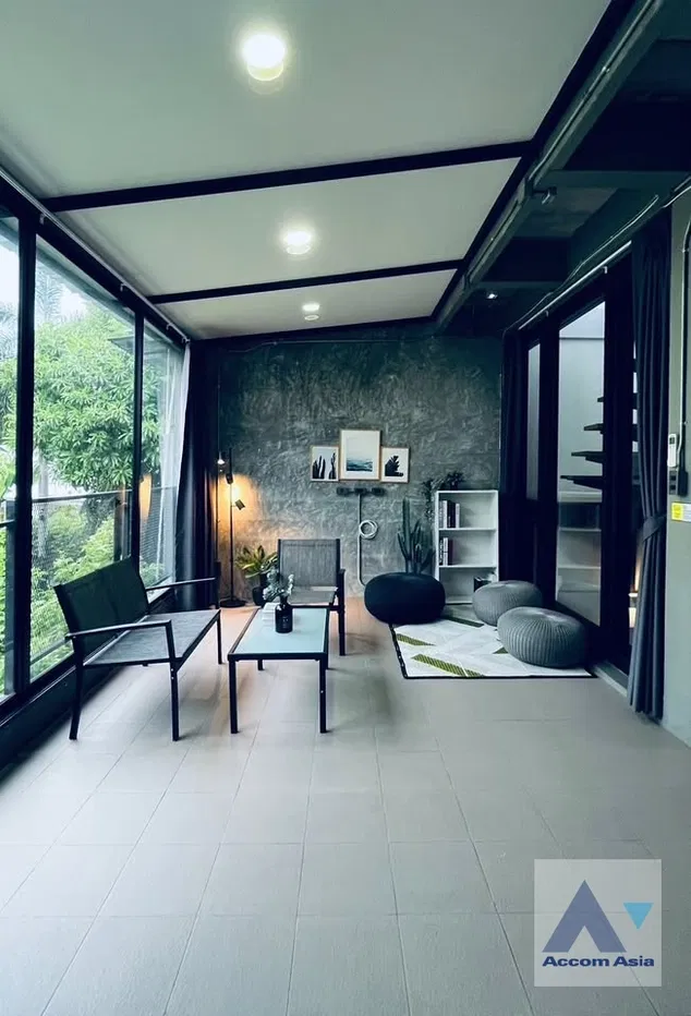 picture 🔼🔽 AccomA 📩 Home Office 3 BR Townhouse in Khlong Ton Nuea (AA12098) - 8/20