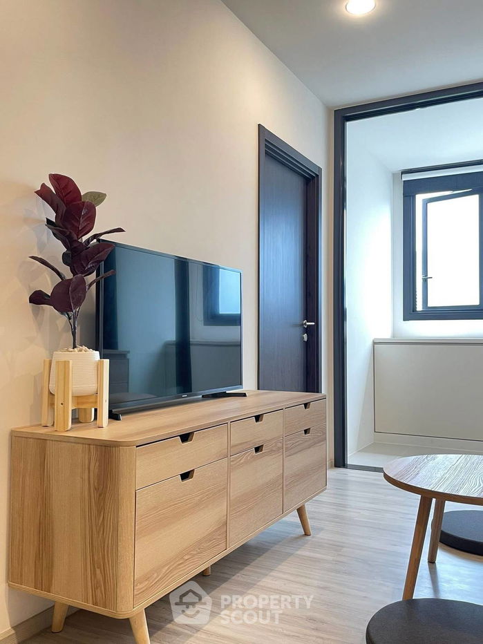 picture 1-BR Condo at XT Huaikhwang near MRT Huai Khwang (ID 2299728) - 4/17