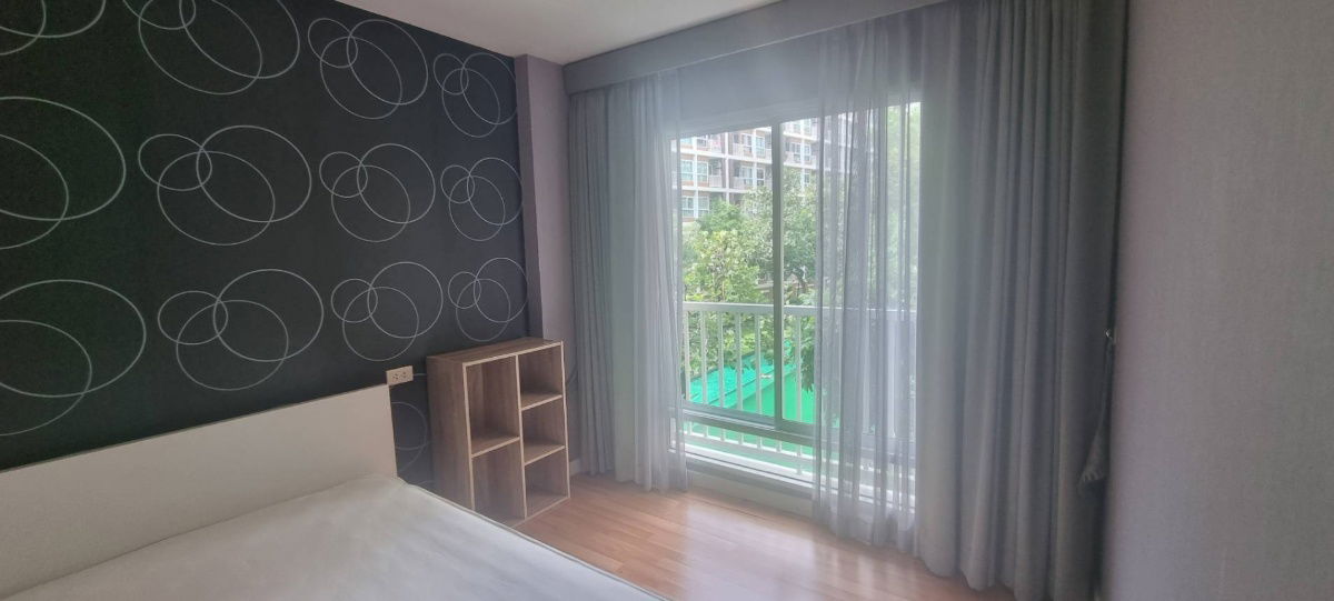 picture For Rent: We Condo, Liabduan-Ramintra Building A, Pool View, 34 sq.m.Fully furnished, with washing machine - 4/7