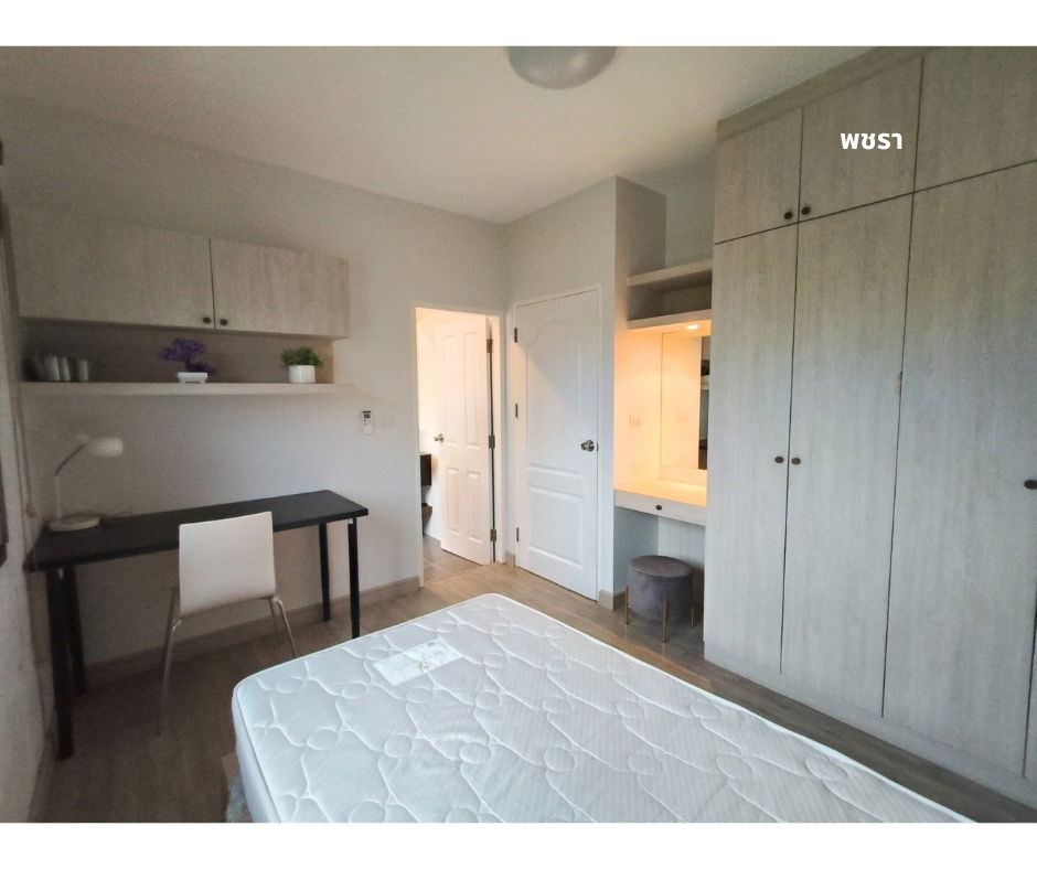 picture 3-storey modern Townhome for Sale in a primelocation - 4/8