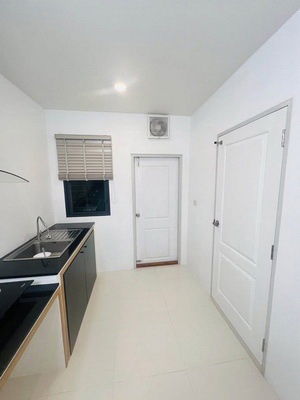 รูป [ให้เช่า] หมู่บ้าน เซนโทร วิภาวดี / 4 ห้องนอน 5 ห้องน้ำ / 50 ตรว. 200 ตรม. **75,000** บ้านเดี่ยวหลังมุมโครงการหรู ใกล้โรงเรียนนานาชาติฮาร์โรว์กรุงเทพ - รูปที่ 5/13