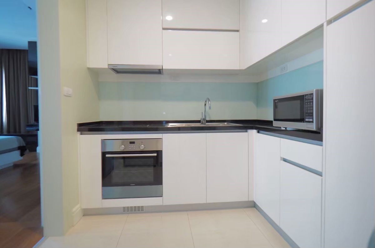 รูป Newly Renovated Room | 2B2B ห้องใหญ่ 93 ตร.ม. ห้องมุม พร้อมอ่างอาบน้ำ เฟอร์ครบพร้อมเข้าอยู่  - รูปที่ 12/18