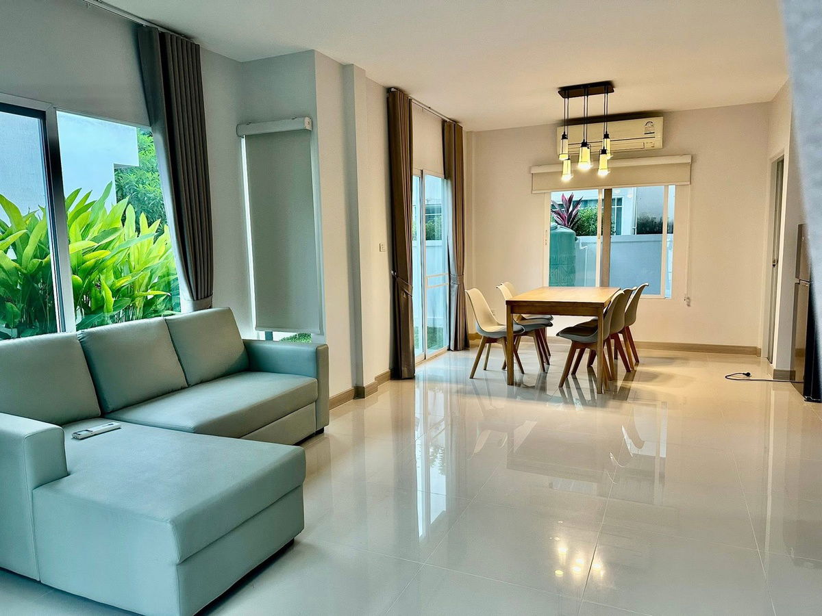 รูป 🏡 ให้เช่าบ้านใหม่ 2 ชั้น ในโครงการคุณภาพ เดินทางสะดวก ติดถนนวงแหวนรอบ 2 พร้อมเฟอร์นิเจอร์ใหม่ครบชุด ทำเลดี เดินทางสะดวก ใกล้รวมโชค โรงเรียนนานาชาติ - รูปที่ 3/8