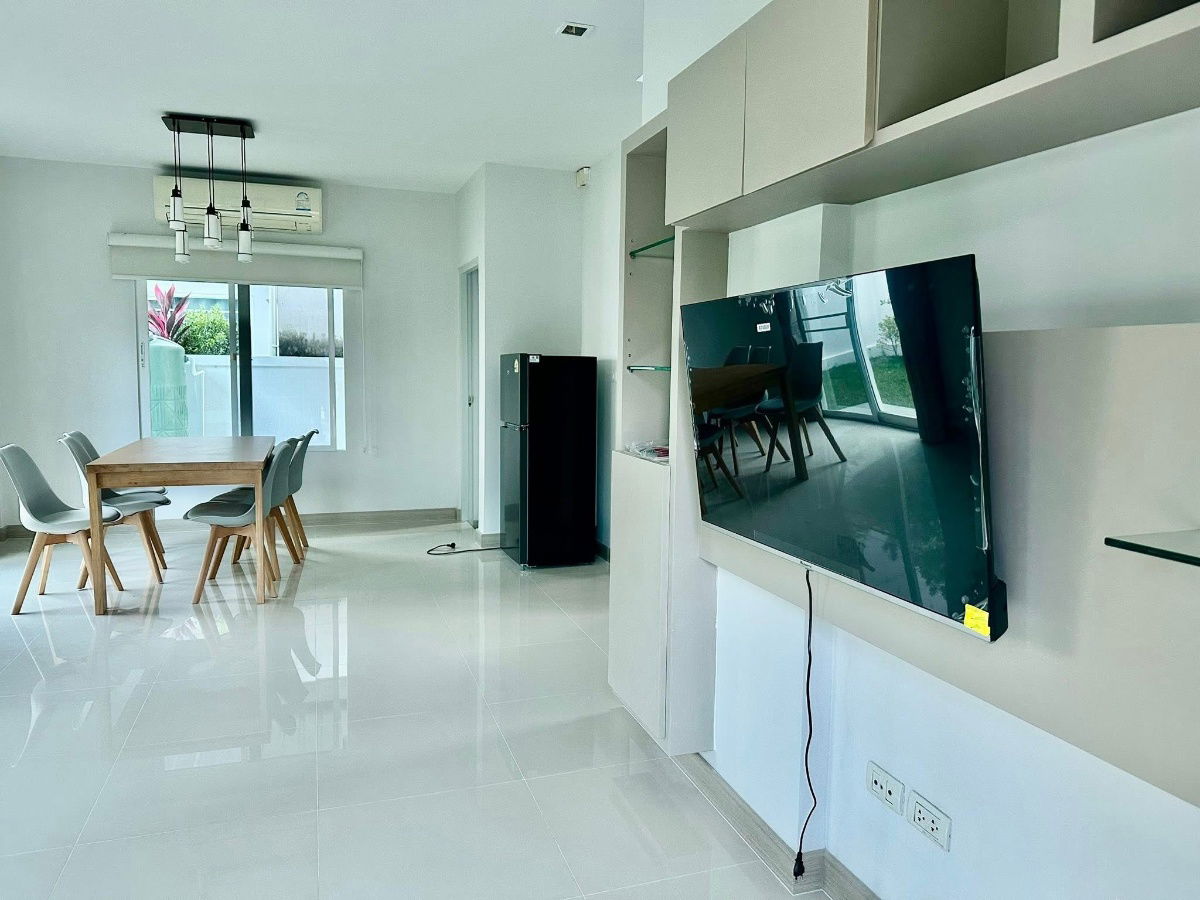รูป 🏡 ให้เช่าบ้านใหม่ 2 ชั้น ในโครงการคุณภาพ เดินทางสะดวก ติดถนนวงแหวนรอบ 2 พร้อมเฟอร์นิเจอร์ใหม่ครบชุด ทำเลดี เดินทางสะดวก ใกล้รวมโชค โรงเรียนนานาชาติ - รูปที่ 4/8