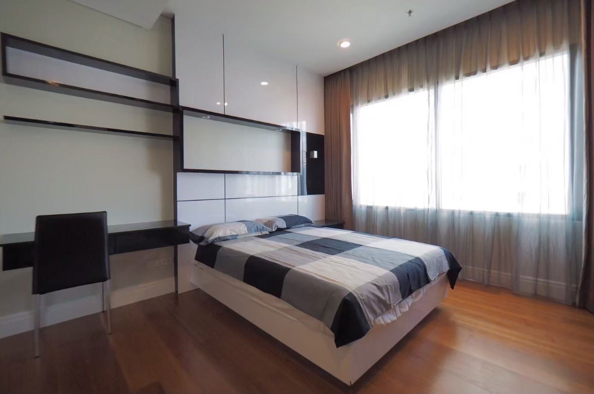 รูป Newly Renovated Room | 2B2B ห้องใหญ่ 93 ตร.ม. ห้องมุม พร้อมอ่างอาบน้ำ เฟอร์ครบพร้อมเข้าอยู่  - รูปที่ 3/18