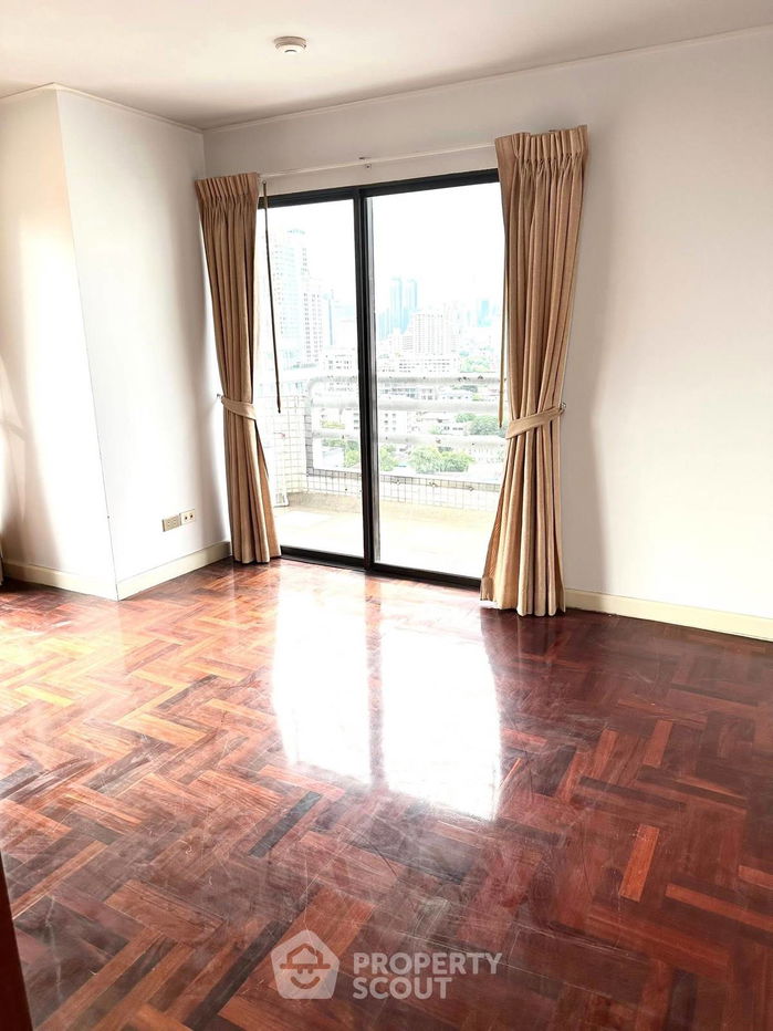 picture 3-BR Condo at Richmond Palace Condominium near BTS Phrom Phong (ID 2302291) - 12/14