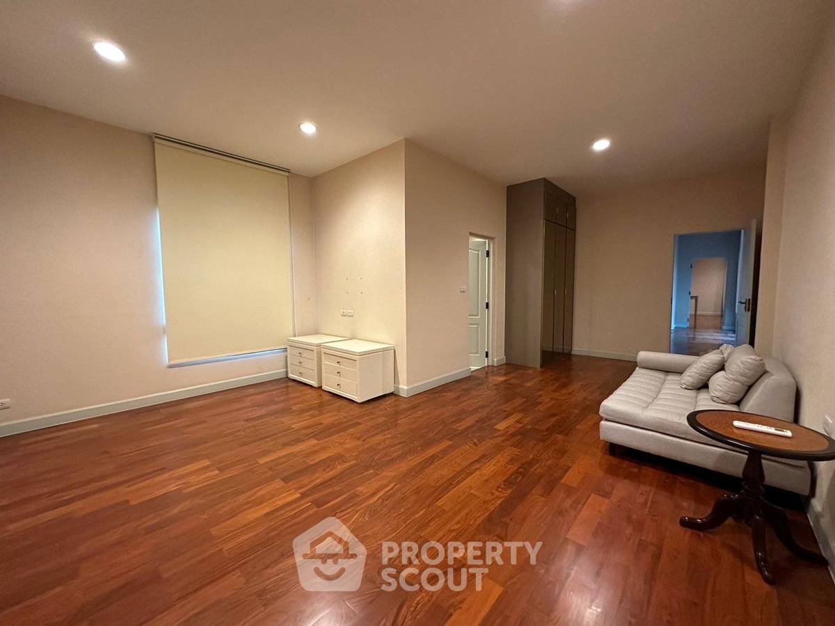 รูป บ้าน 5-ห้องนอน ใน รามอินทรา (ID 1311423) - รูปที่ 19/32