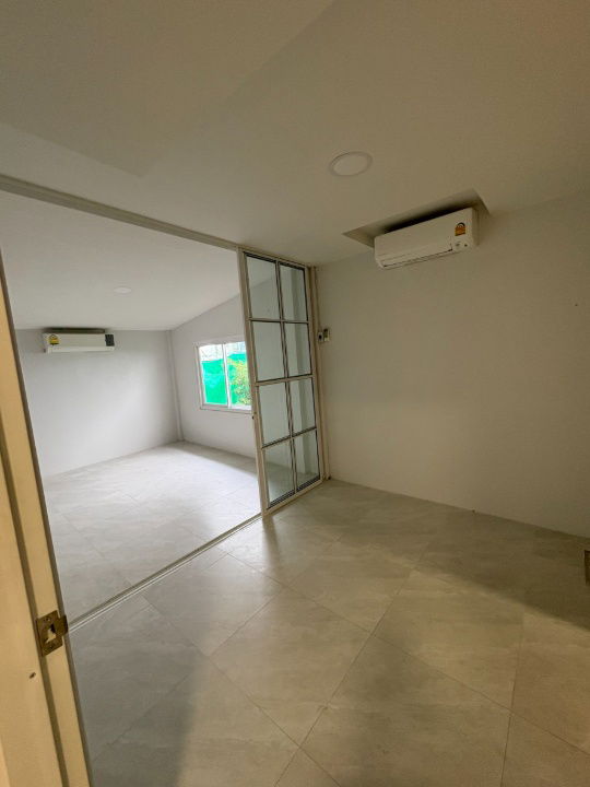 รูป  ให้เช่าบ้าน บ้านทำเลดี ใจกลางนิมมาน เหมาะสำหรับสายรีโนเวท และทำธุรกิจสำหรับนักลงทุน เชียงใหม่- RC002498 - รูปที่ 5/12