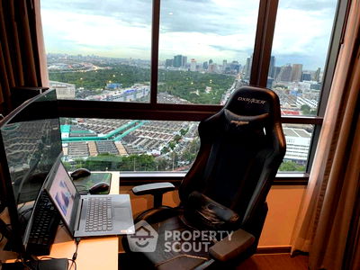 Condos for sale : 2-BR Condo at Ideo Phaholyothin Chatuchak near BTS Saphan Khwai (ID 633315)