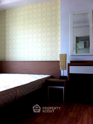 Condos for sale Bangkok : 1-BR Condo at Ivy Ratchada near MRT Sutthisan (ID 594942)