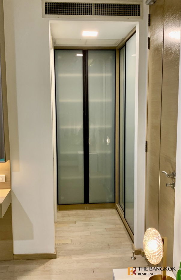 picture  Noble Remix ✨ Newly Renovated Unit, Best Market Price at Only 𝟒𝟐𝐊 🔥 Near BTS Thonglo  - 8/16