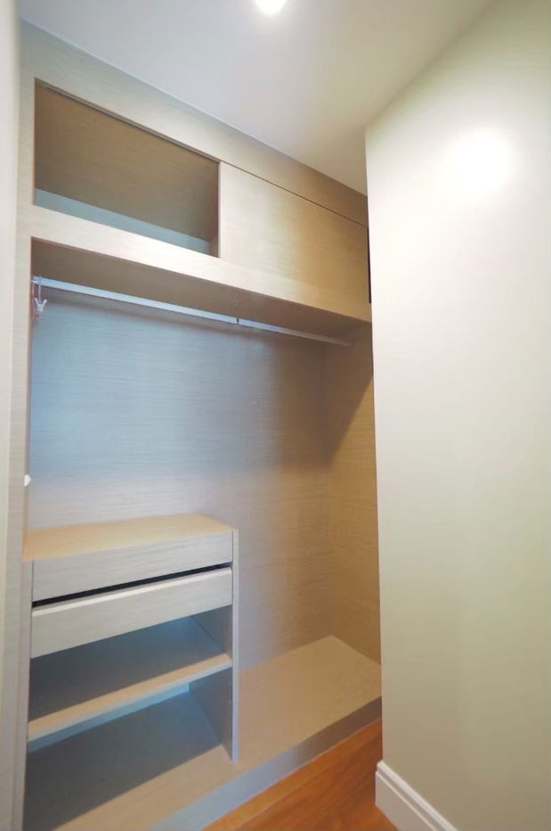 รูป Newly Renovated Room | 2B2B ห้องใหญ่ 93 ตร.ม. ห้องมุม พร้อมอ่างอาบน้ำ เฟอร์ครบพร้อมเข้าอยู่  - รูปที่ 14/18