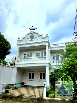 ทาวน์โฮม BTS อ่อนนุช : 🔼🔽 AccomA 📩  5 BR Townhouse @ (AA40136)