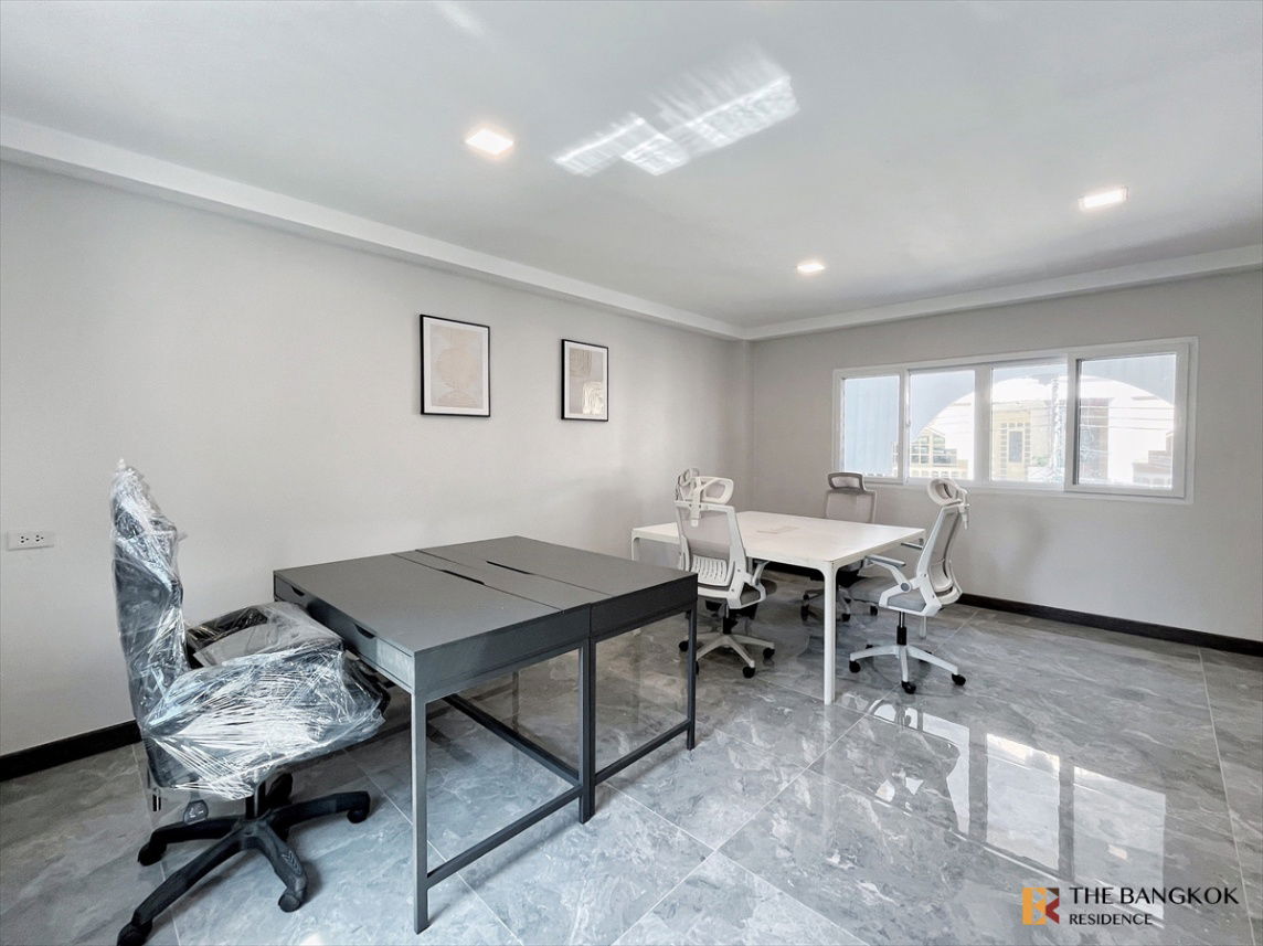 รูป House Area Thonglor บ้าน 5 ชั้นหรู สไตล์คลาสสิก & โมเดิร์น - รูปที่ 7/19
