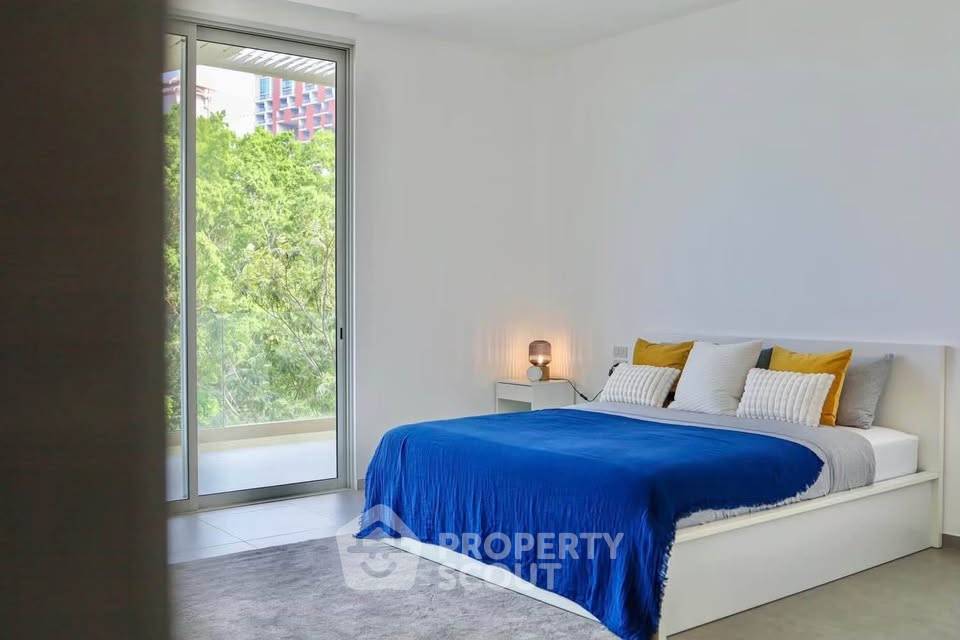 picture 2-BR Condo at The Cove Wongamat close to Wong Amat (ID 2302619) - 12/14