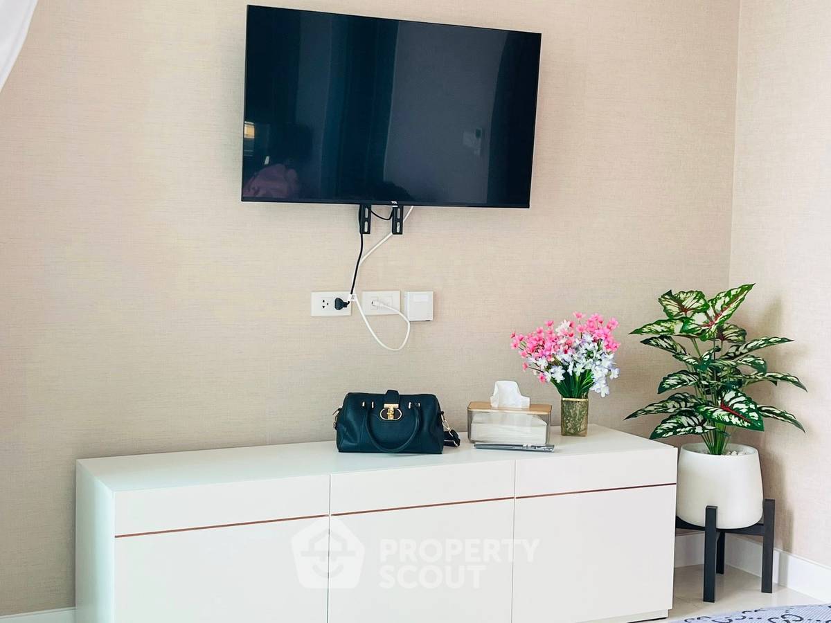 picture Studio Condo at The Riviera Jomtien close to Jomtien Beach (ID 2301972) - 6/20