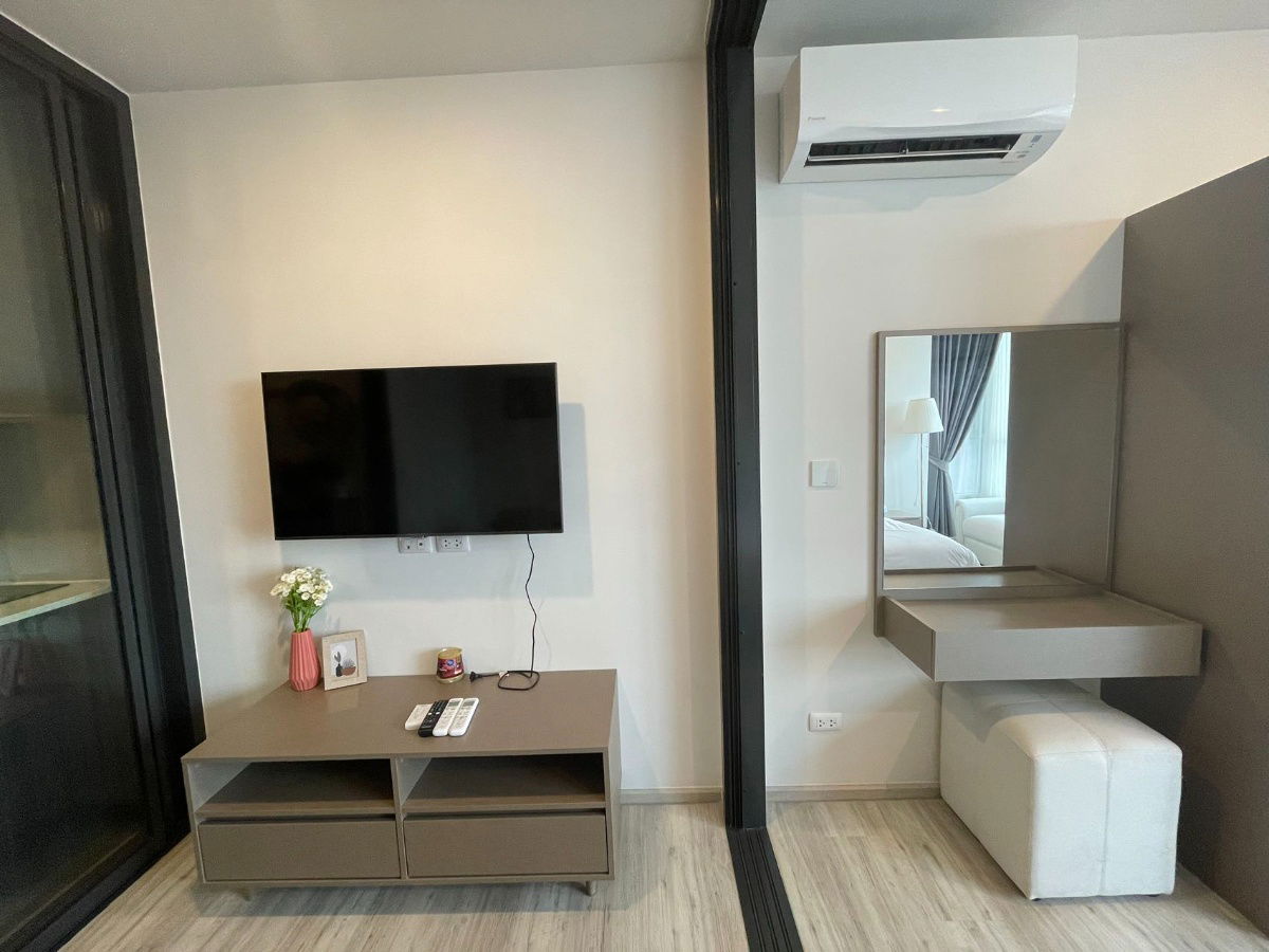 picture WS3274 🌇 Condo for rent, XT Huai Khwang - next to MRT, convenient transportation, ready to move in! Price only 18,000/month. - 6/20