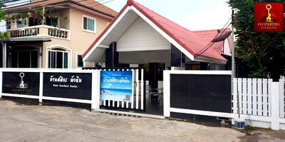 Houses for sale Hua Hin Prachaubkirikhan : Call : 098-885-4878 Detached vacation home, prime location in the heart of Hua Hin, just 100 meters from Hua Hin beach