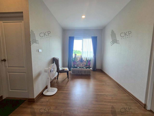 picture Single house, Centro Pracha Uthit 90, house opposite the roundabout, spacious area and garden area within the fence, shady atmosphere. - 14/24