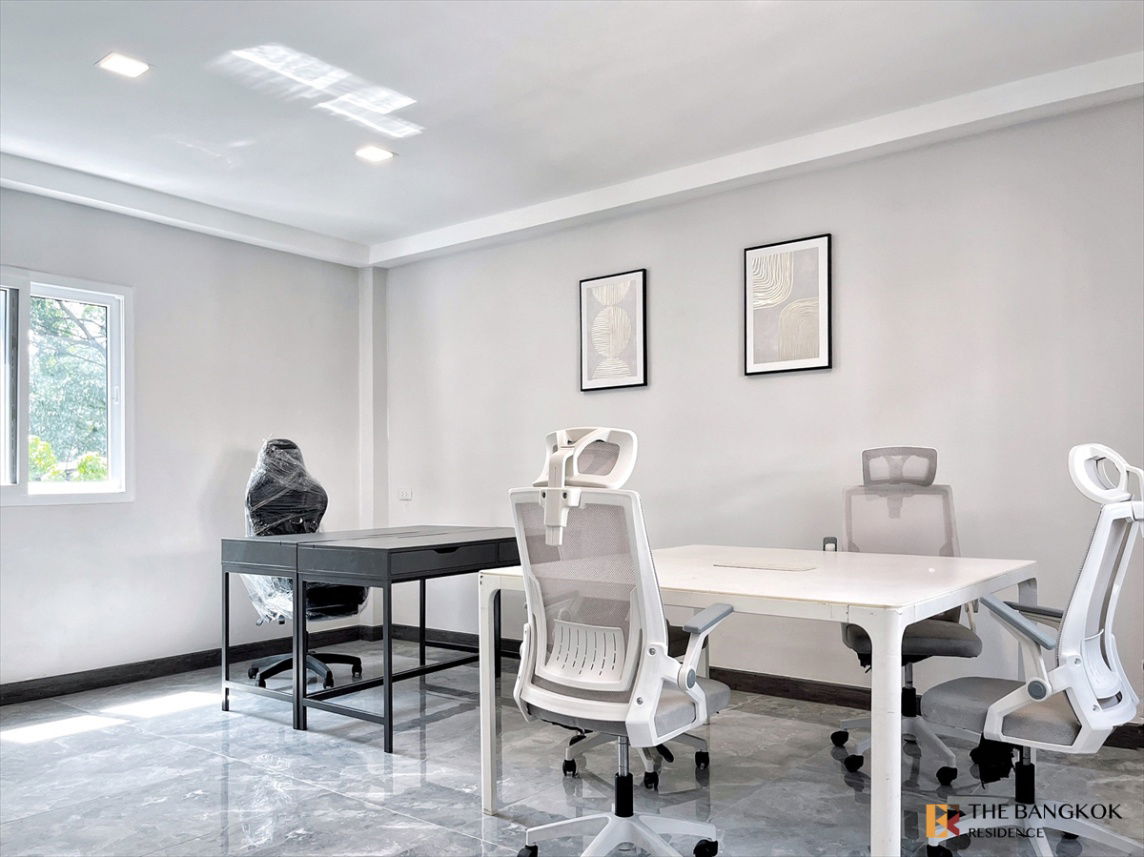 รูป House Area Thonglor บ้าน 5 ชั้นหรู สไตล์คลาสสิก & โมเดิร์น - รูปที่ 10/19