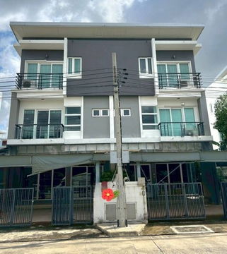 FOR RENT  TOWNHOUSE PROPERTY  120000 BAHT per MONTH