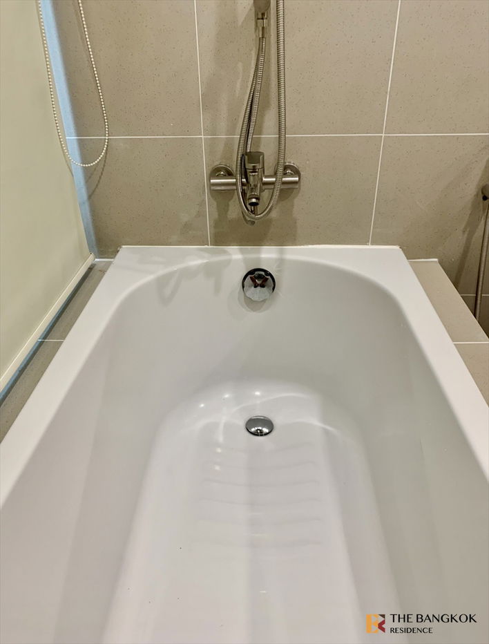 picture  Noble Remix ✨ Newly Renovated Unit, Best Market Price at Only 𝟒𝟐𝐊 🔥 Near BTS Thonglo  - 15/16