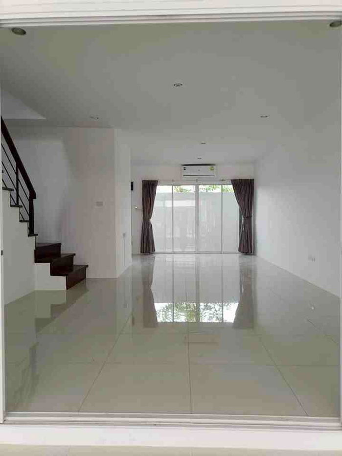 picture B1007 Townhouse for rent, 3 floors, Phanasiri Residence Village Project, Soi Prasertmanukit 29 - 8/8