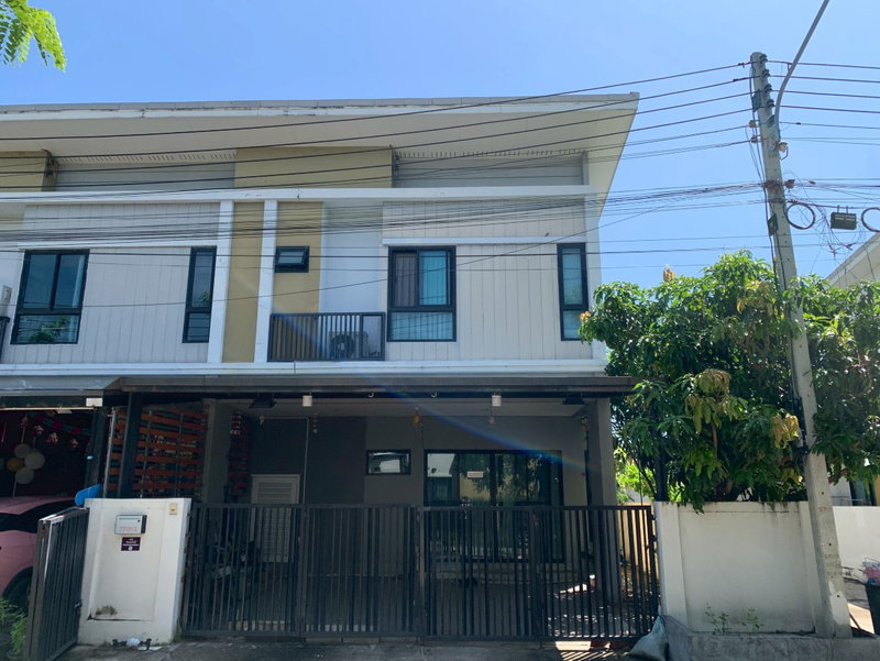 Townhouses for sale : For sale! 2-story corner townhouse, 28.7 sq wah, 4 bedrooms, 2 bathrooms, 2 parking spaces, The Modish Village, Ratchapruek - Kanchanaphisek.