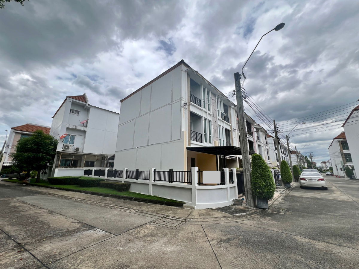 รูป ขายด่วน! ทาวน์โฮม 3 ชั้น (หลังมุม) โครงการบ้านกลางเมือง S-Sense ศรีนครินทร์  บ้านเปล่า พร้อมให้คุณตกแต่งตามสไตล์ที่ชอบ บนทำเลศักยภาพ  - รูปที่ 25/25