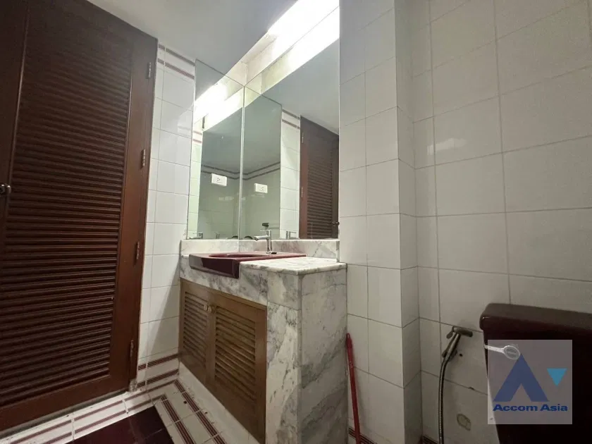 รูป 🔼🔽 AccomA 📩 3-storey townhouse in calm alley of Phra Khanong (AA40286) - รูปที่ 18/20